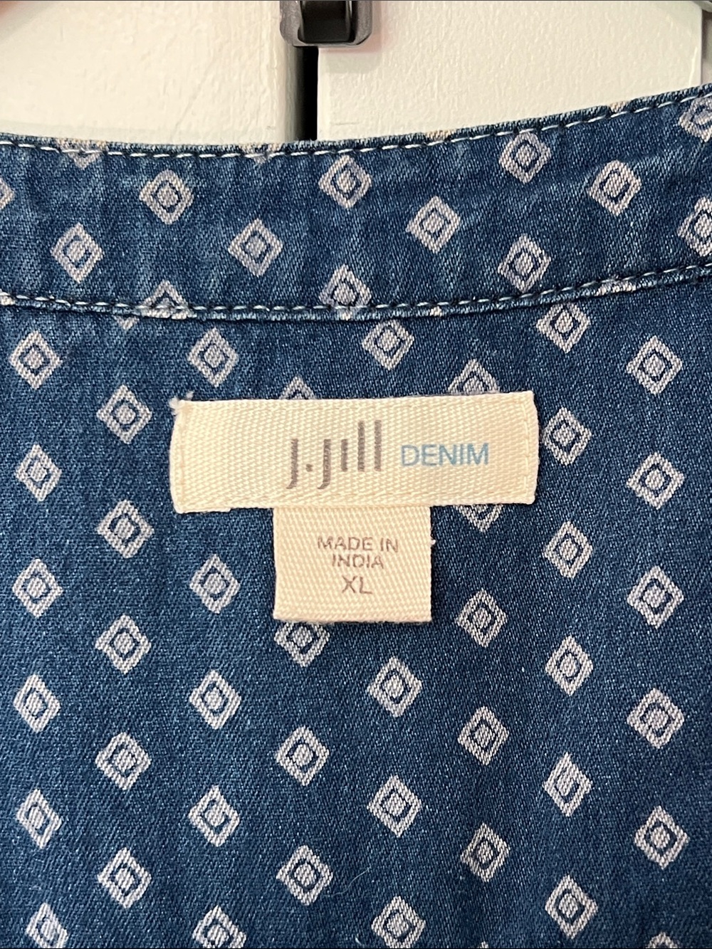 J. Jill XL denim shirt button front, blue with diamond print, convertible sleeve - Picture 3 of 11